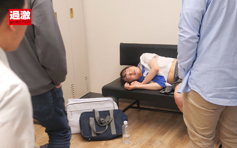 校内侵入孕ませ集団姦 画像15