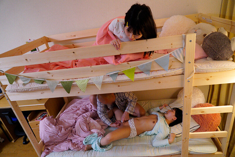 【配信専用完全版】絶対に手を出してはいけないひよこ女子に媚薬まみれの極悪チ○コで鬼イラマチオ。7作品ノーカット1260分最狂全部盛り永久保存版BEST! 画像1