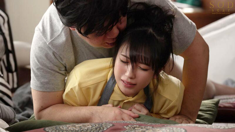 引きこもり訪問支援 ゴミ屋敷に放置された大量のシコティッシュに見かねて内緒でチンカス塗れのチンチンも笑顔で性サポートしてくれる優しいお手伝いさん 小湊よつ葉 画像7