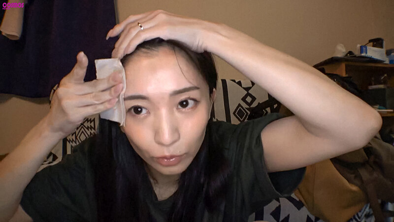 素人妻が一般大学生の自宅にコンドーム1つ渡され一泊一度のゴム姦では満足できず宿泊中2度もガチ中出しを許してしまう騎乗位で巨乳揺らす淫靡妻 まゆみさん 32歳 画像15